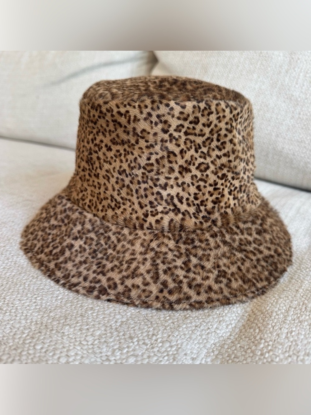 Auth Bottega Veneta calf hair Leopard Bucket Hat tan brown animal RARE M medium